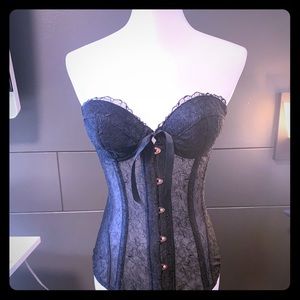 NWOT SAVAGE x FENTY corset